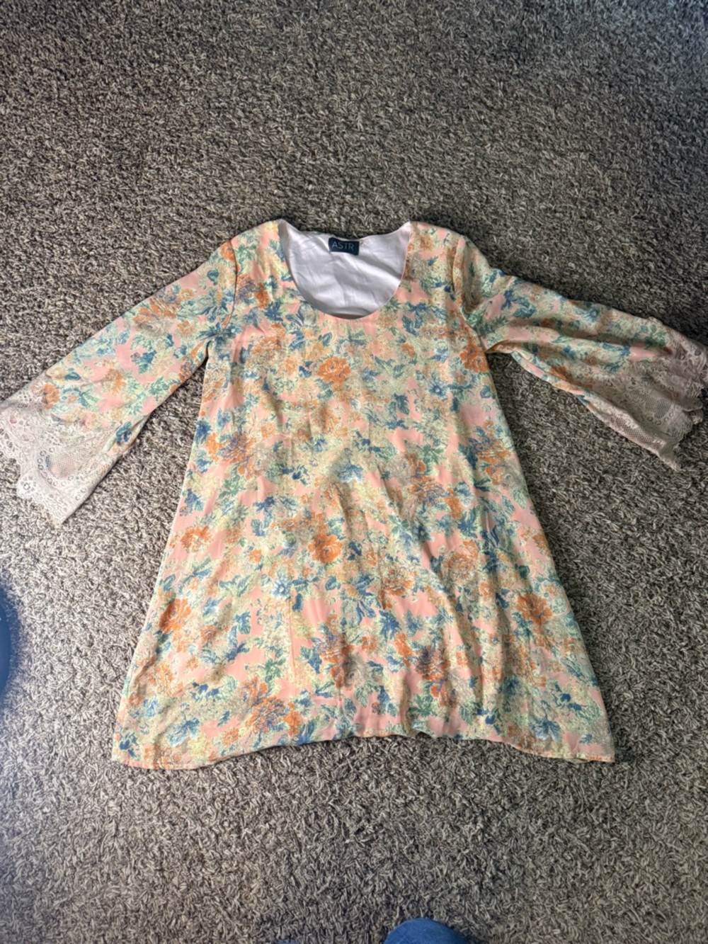 ASTR The Label Floral Lace Sleeve Mini Dress Pastel Spring Size Small